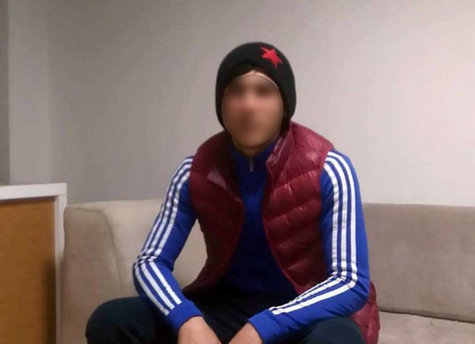 Önce 2 Kişiyi Sonra Da Birbirlerini Hastanelik Ettiler