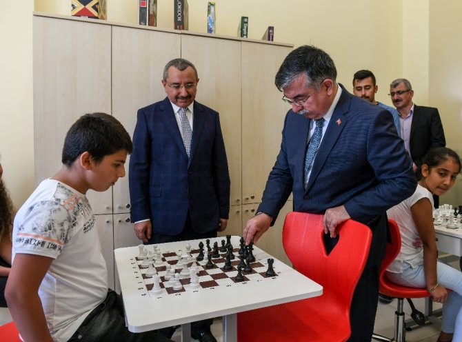 Bakan Yılmaz’dan Erbakan Külliyesi’ne Ziyaret