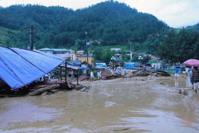 Vietnam’da Sel: 7 Ölü