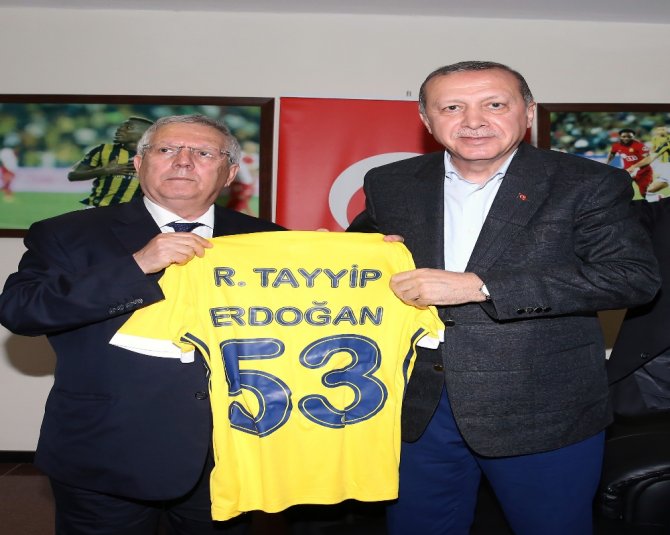 Cumhurbaşkanı Erdoğan, Fenerbahçe’yi Tebrik Etti