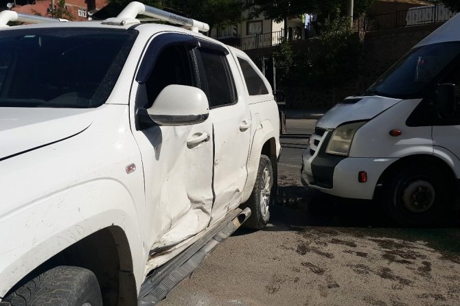 Aynı Noktada 2 Saatte 2 Kaza: 4 Yaralı