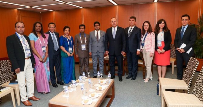 Bakan Çavuşoğlu, Filipinler’de