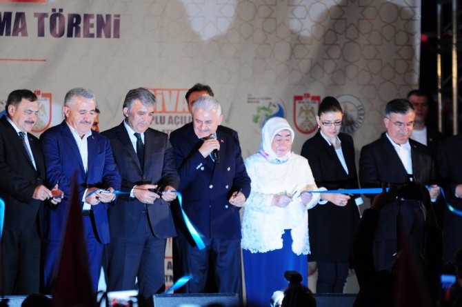 Başbakan Yıldırım’a Abdullah Gül De Eşlik Etti