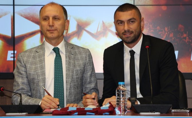 Burak Yılmaz İmzayı Attı