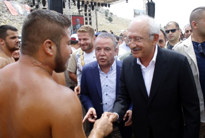Chp Lideri Kılıçdaroğlu Er Meydanında