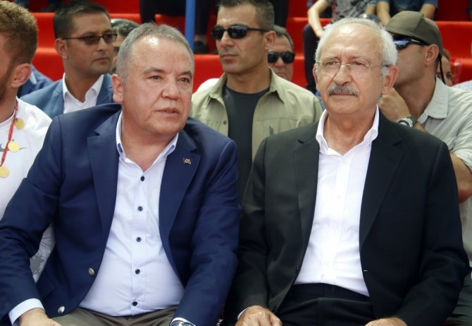 Chp Lideri Kılıçdaroğlu Er Meydanında