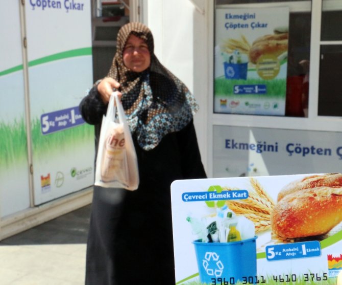 5 Kilogram Atık Getir, Ekmeği Götür