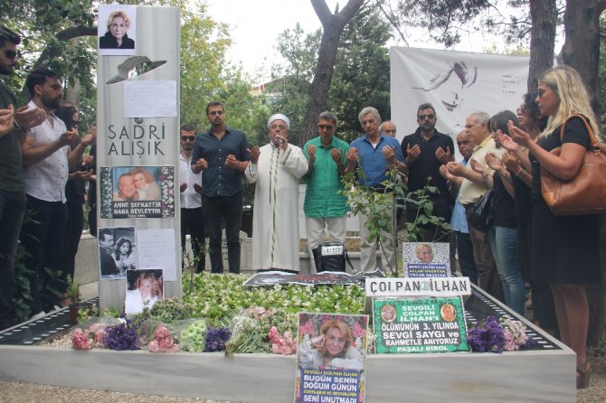 "Çolpan İlhan, Atilla İlhan’ın Sanki Bir Şiirinden Çıkmış Gibi"