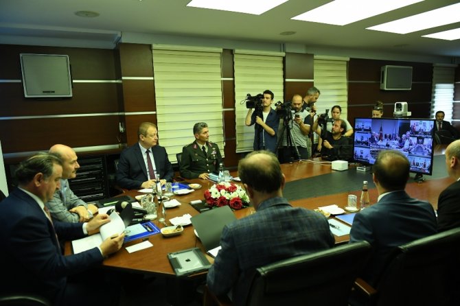 "Bu Sorunu Sadece Bakanlıklarla Çözemeyiz"