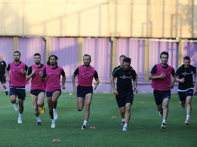 Osmanlıspor Yeni Sezona Sıkı Hazırlanıyor