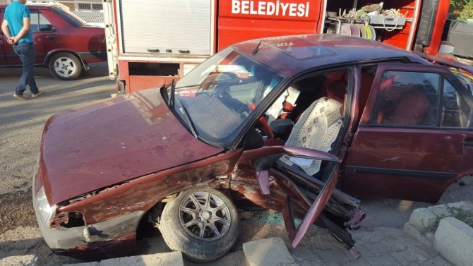 Kelkit’te Trafik Kazası: 3 Yaralı