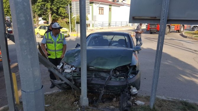 Kelkit’te Trafik Kazası: 3 Yaralı