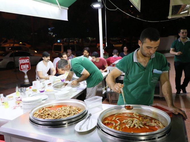 Sabaha Kadar Şırdan Yiyorlar