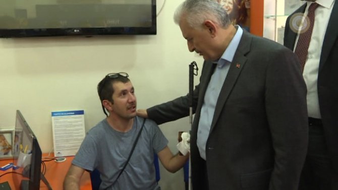 Başbakan Yıldırım’dan Esnaf Ziyareti