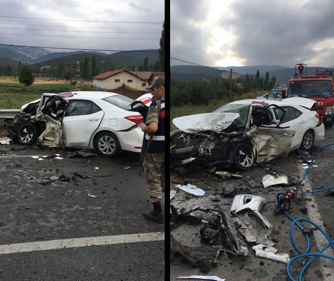 Amasya’da İki Otomobil Çarpıştı: 1 Ölü, 3 Yaralı