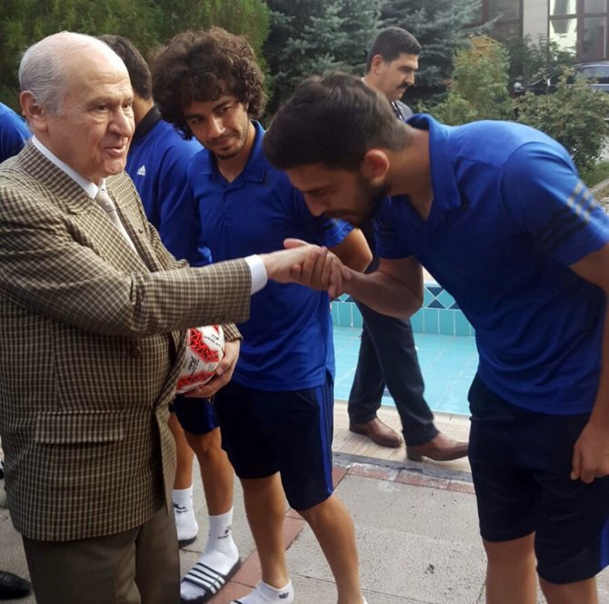Mhp Lideri Bahçeli’den Osmaniyespor’a Ziyaret