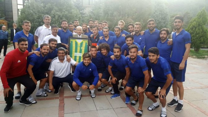 Mhp Lideri Bahçeli’den Osmaniyespor’a Ziyaret