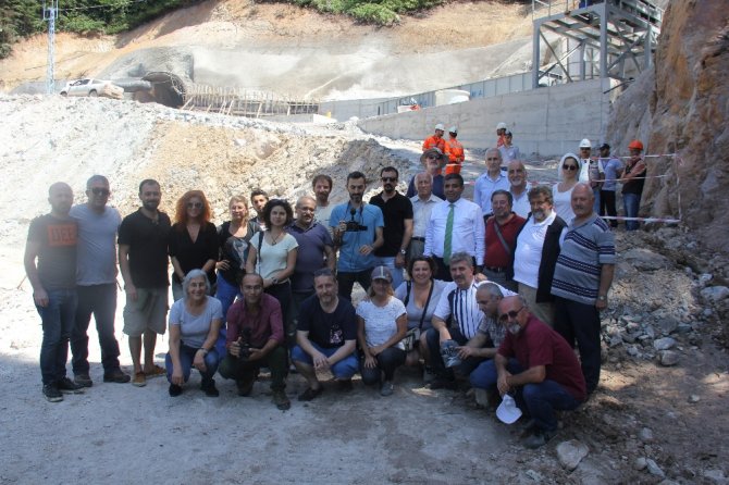 Gazeteciler Cerattepe’de