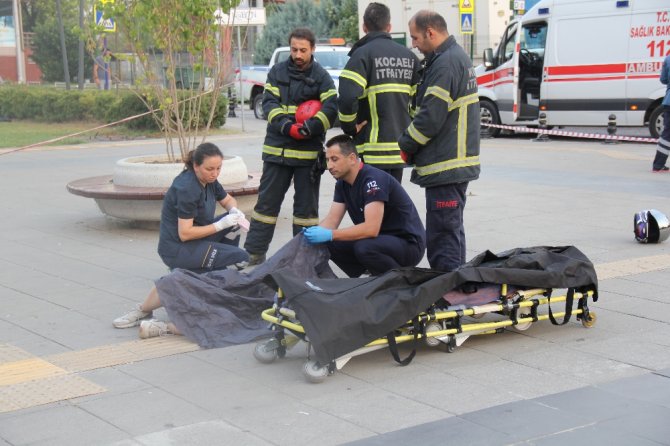 Kask Takmayan Genç Kız Motosiklet Kazasında Öldü
