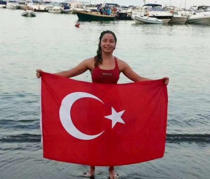 Manş Denizi’ne Kulaç Atan En Genç Türk Kadını Olacak