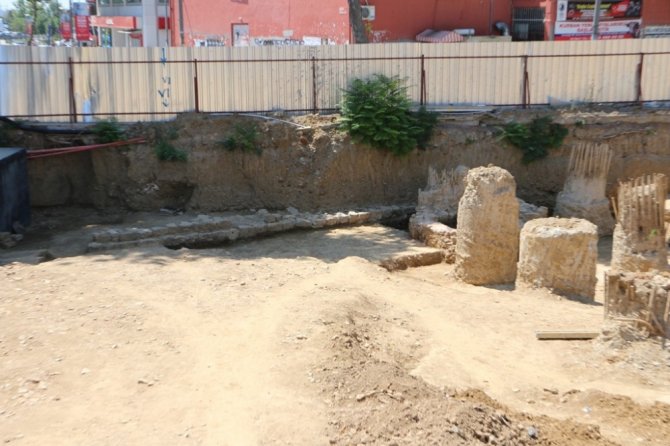 Marmaray Kazısında Tarihi Mezar Kalıntıları Bulundu