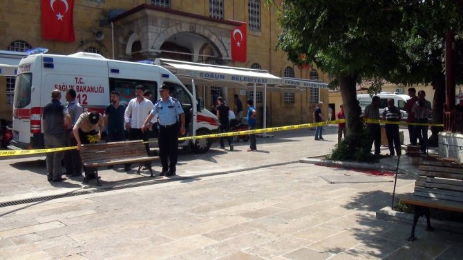 Abdest Alan Kayınbiraderini Tabancayla Vurdu