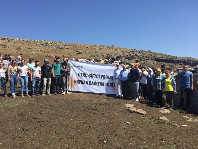 Artvin’de Küçükbaş Hayvan Dağıtımı Yapıldı