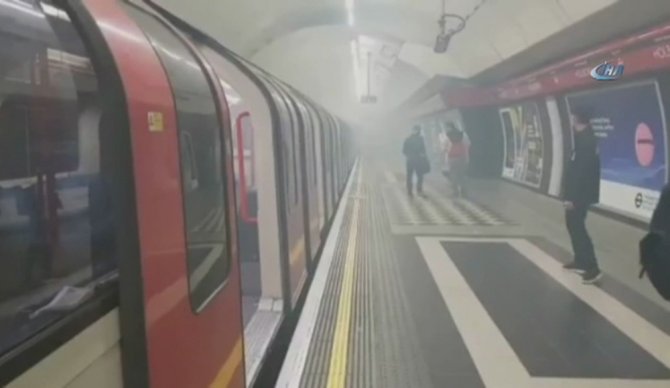 Londra Metrosunda Yangın: İstasyon Boşaltılıyor