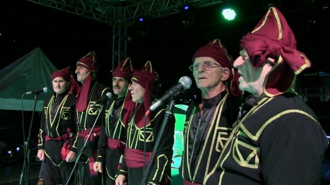 Artvin’in ‘Yaşayan İnsan Hazineleri’ Ve Nenni Grubu Büyük İlgi Gördü