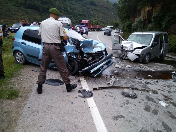 Giresun’da Trafik Kazası: 4 Yaralı