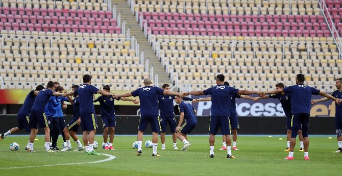 Fenerbahçe’de Vardar Sınavına Hazır
