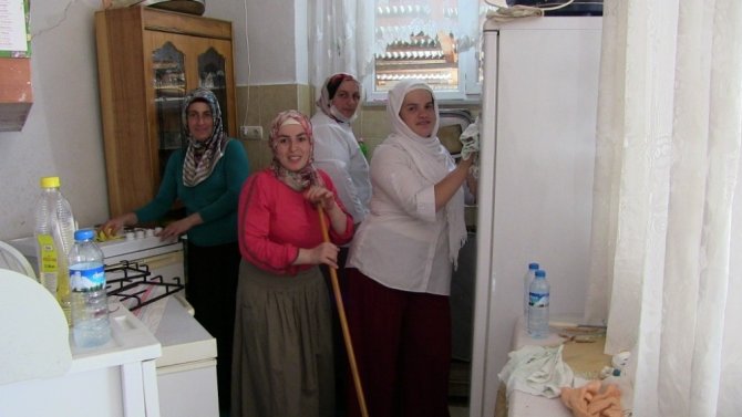 Borçka’da Kimsesiz Yaşlılar İçin Bakım Hizmeti Başlatıldı