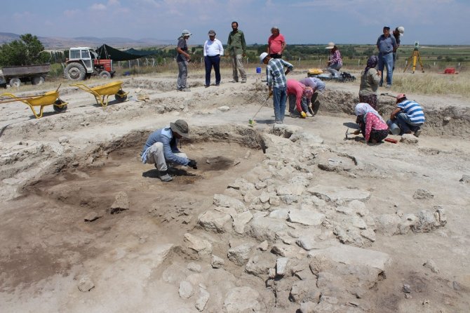 Denizli’deki Kazıda 8 Bin 600 Yıllık Bulgular Elde Edildi