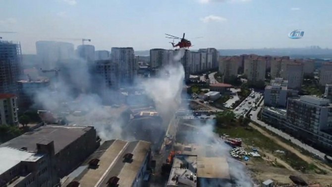 İstanbul’da Kağıt Fabrikasında Yangın