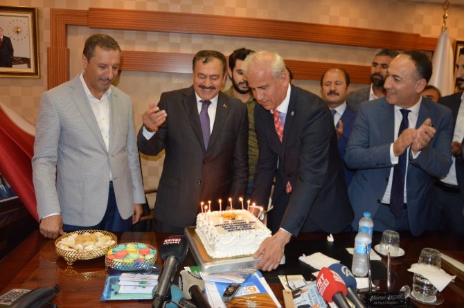 Bakan Eroğlu’na Sürpriz
