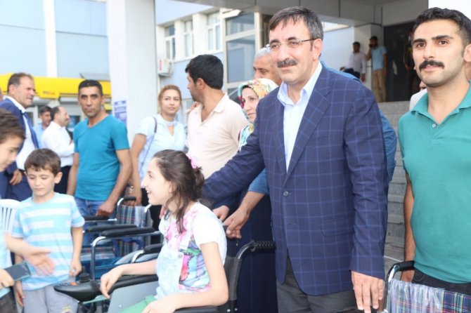 "Biz Bir Ve Bütünüz"