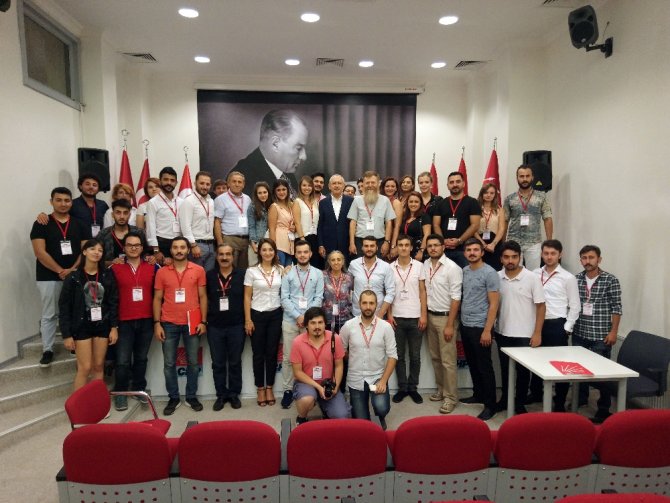 Parti Okulunda ’Atatürk’ü Anlamak’ Konulu Ders Verdi