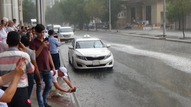 Hacı Adaylarına Yağmur Sürprizi