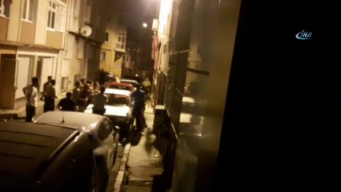 İstanbul’da Olay Çıkaran Şahısla Polis Arasında Arbede