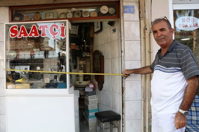 2 Metrekarelik Dükkanla 4 Nüfusa Bakıyor