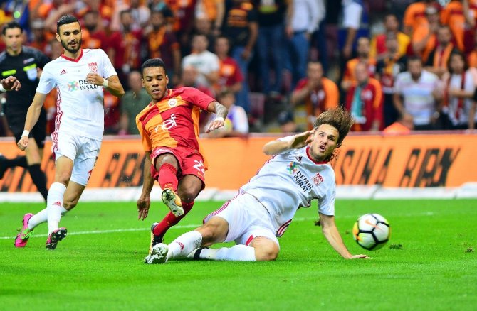 İlk Yarı Galatasaray’ın Üstünlüğüyle Bitti