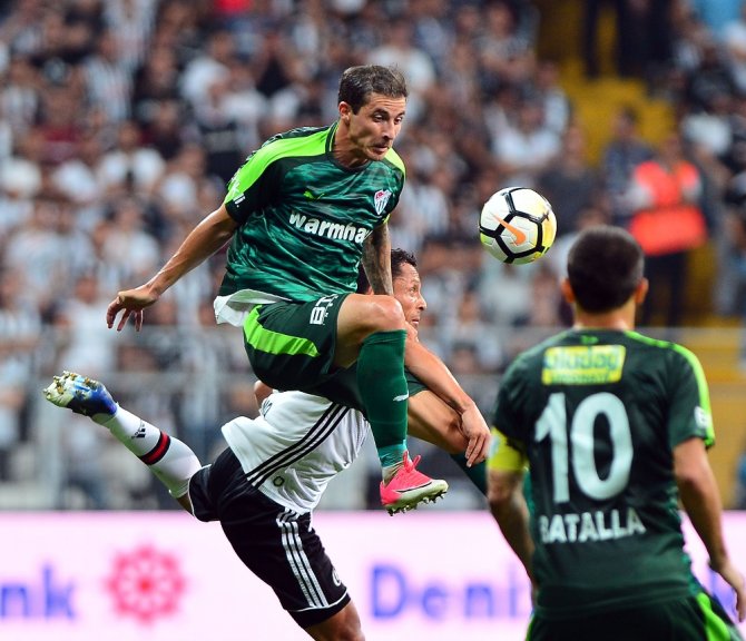 Kartal Timsah’ı Avladı