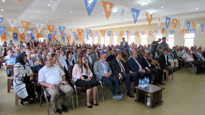 Çavuşoğlu’ndan Adalet Kurultayı Eleştirisi