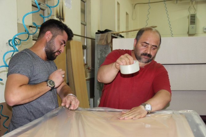 Mahkumlar Hem Üretiyor Hem Kazanıyor