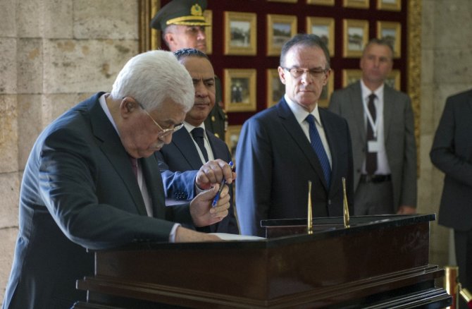 Filistin Devlet Başkanı Abbas Anıtkabir’i Ziyaret Etti
