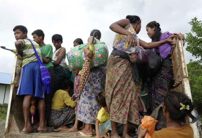 Arakan’da Katliam Sürüyor