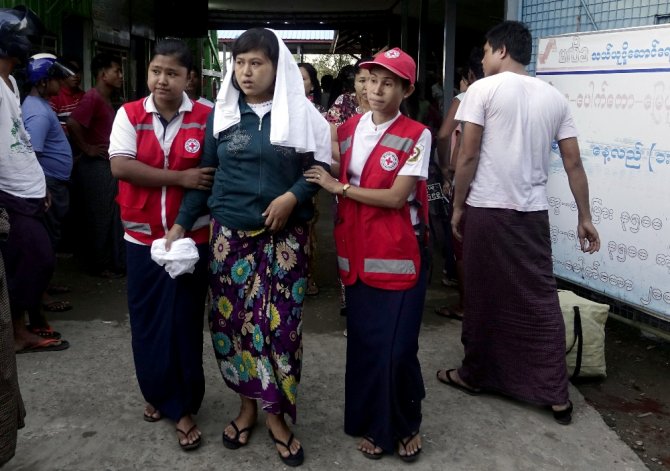 Arakan’da Katliam Sürüyor