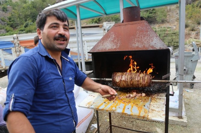 Artvin’de ‘Kesmece Kurbanlık’