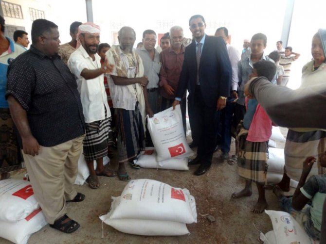 Türk Kızılay’ı Yemen’de Yardımlarını Sürdürüyor