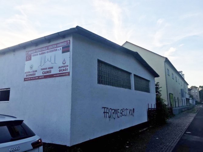 Almanya’da Türk Derneğine Saldırı